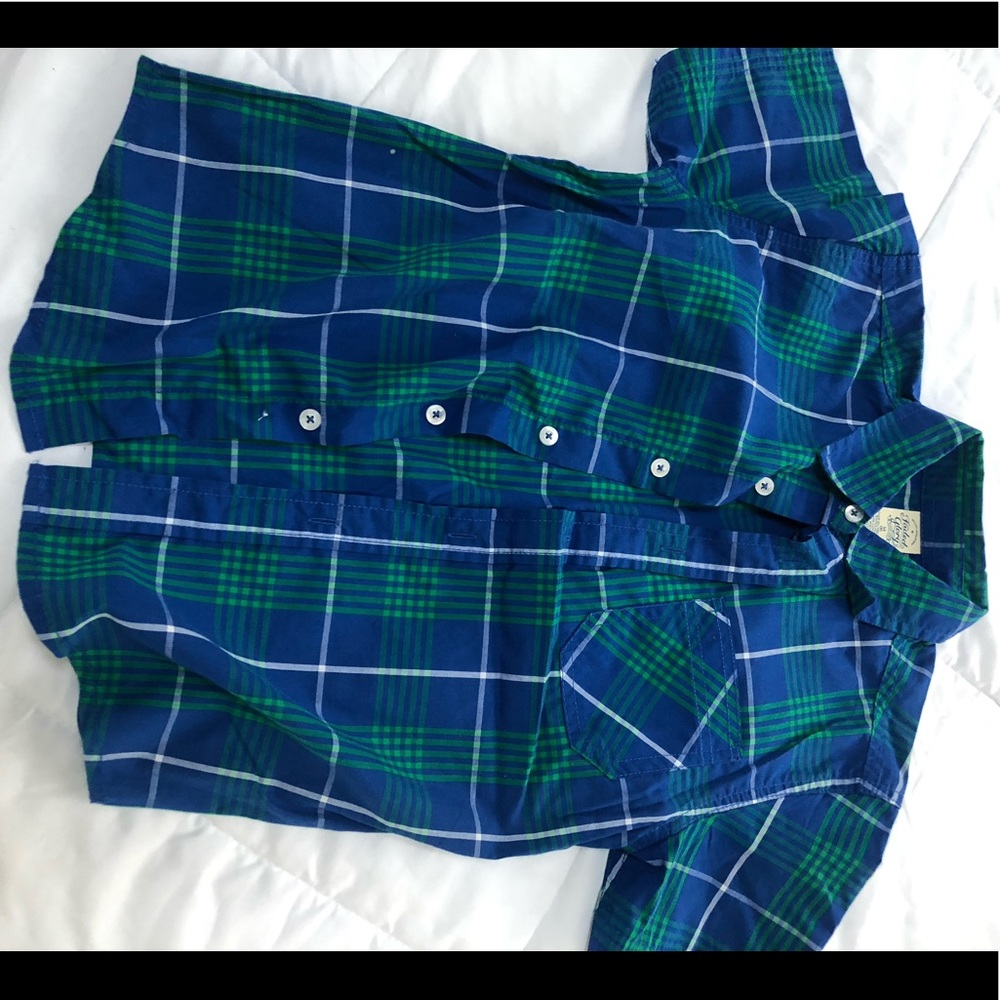 Boys 8 plaid Blue and green button down